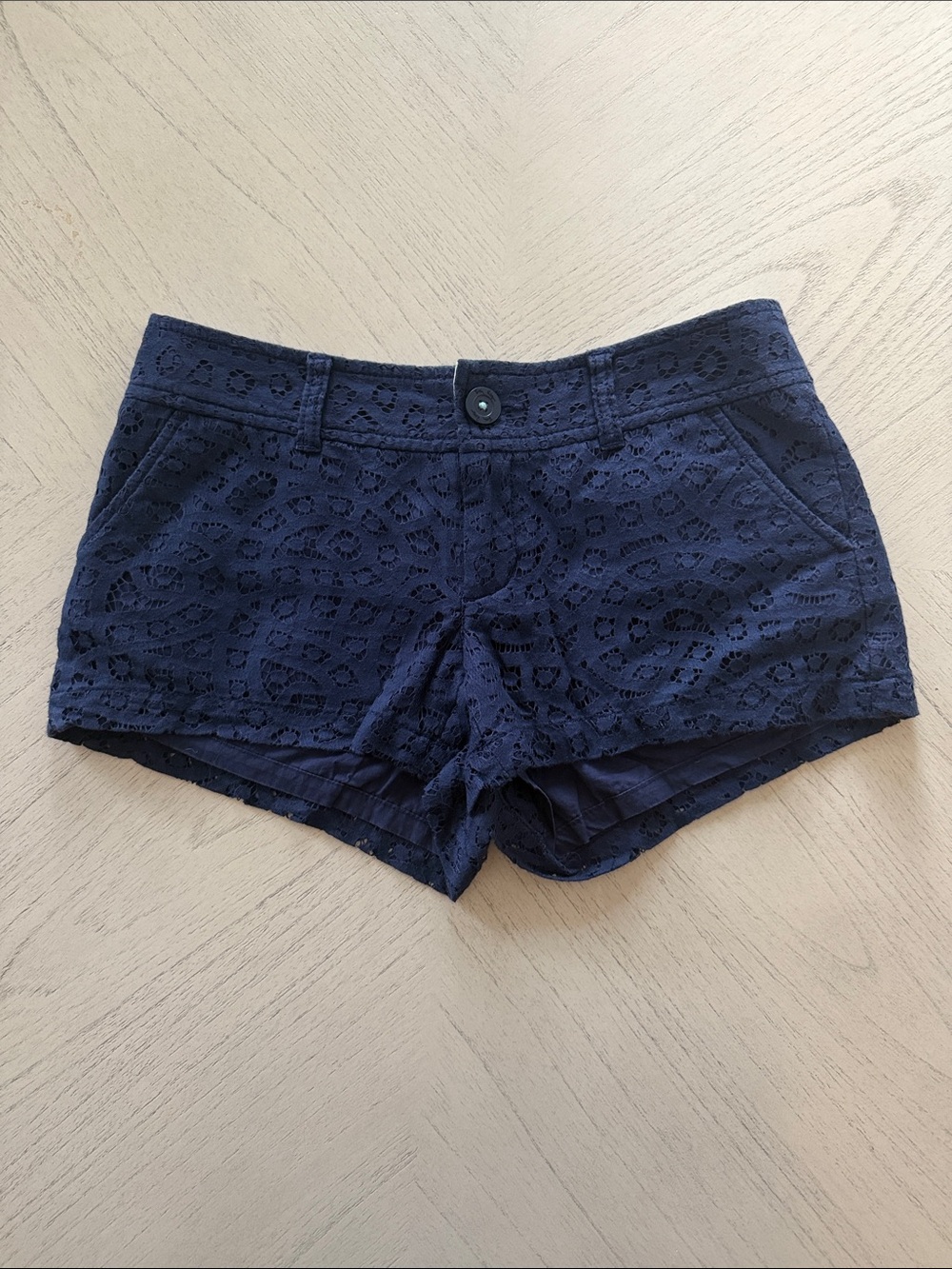 Lilly Pulitzer Navy Walsh Eyelet Lace Shorts Size 0 Cotton Flat Front - [PH1108]